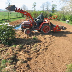 5-Nivellage des abords du bassin